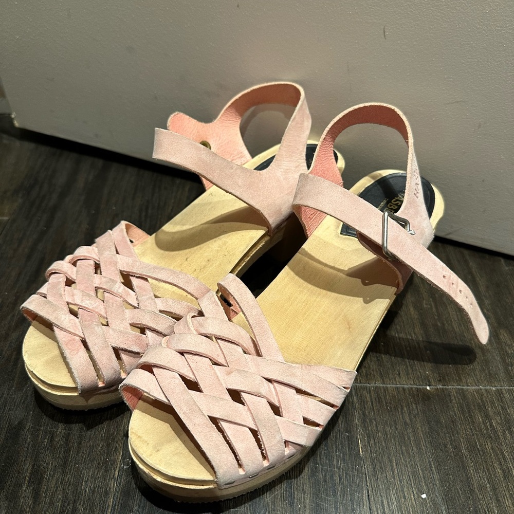 Swedish Hasbeena Women's”Braided High” Dirty Pink Sandals, Size 38